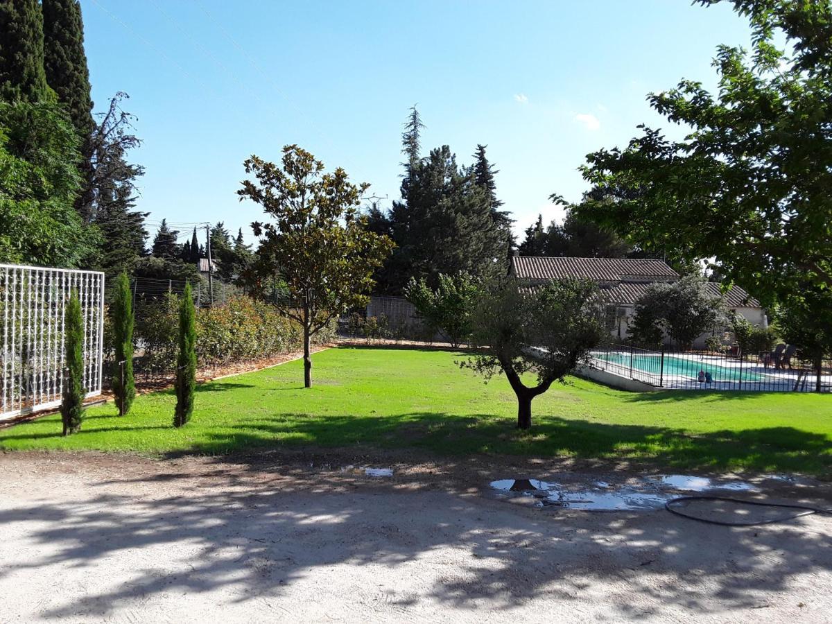 La Bonbonne En Provence Villa Travaillan Exterior photo