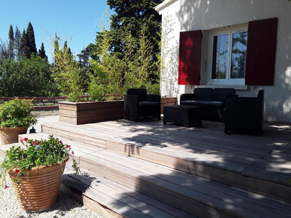 La Bonbonne En Provence Villa Travaillan Exterior photo