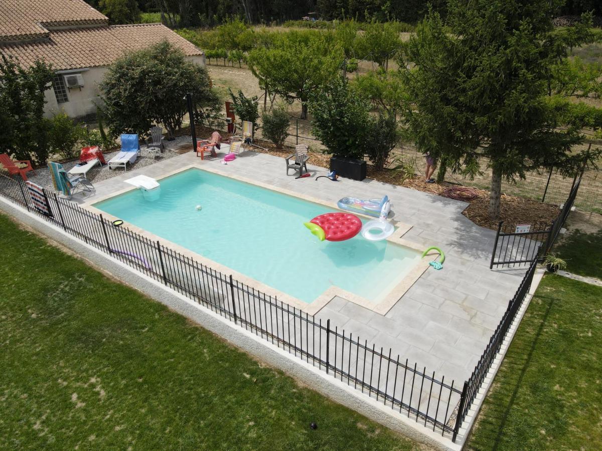 La Bonbonne En Provence Villa Travaillan Exterior photo